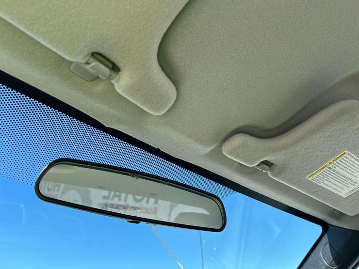 2012-chevrolet-colorado-image-19