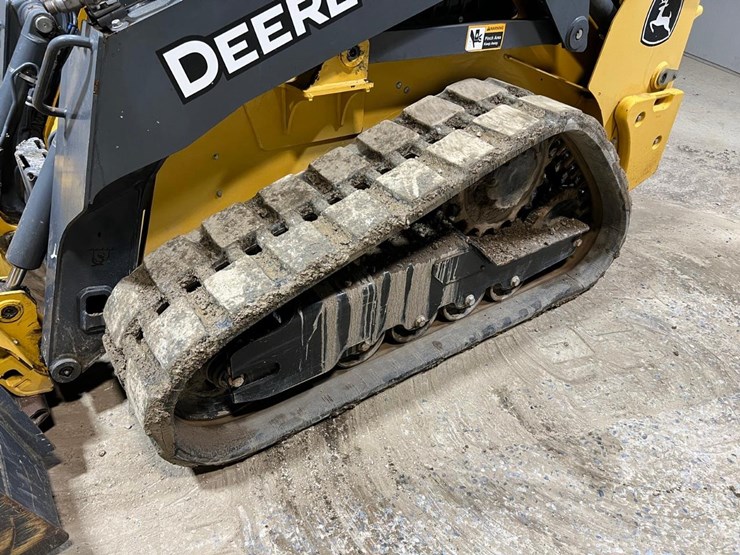 2018-deere-317g-image-12