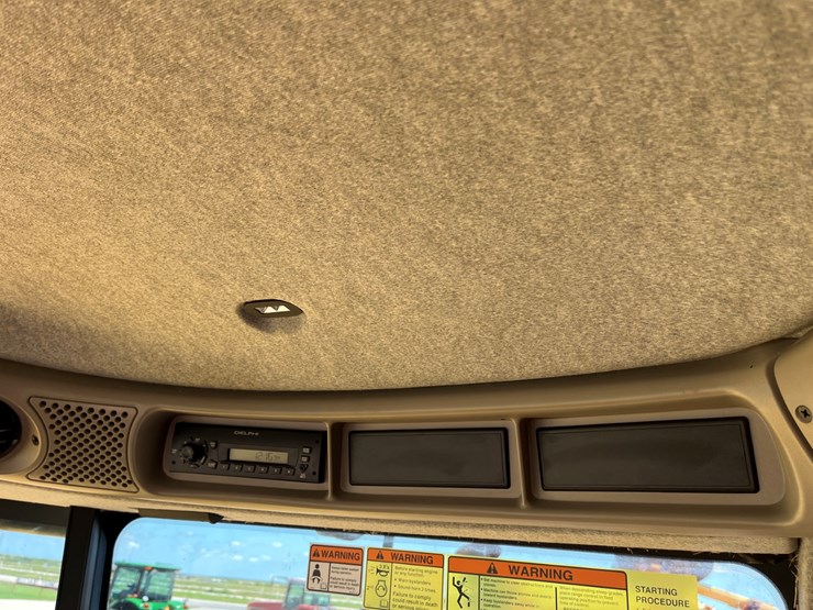 2009-new-holland-h8060-image-30