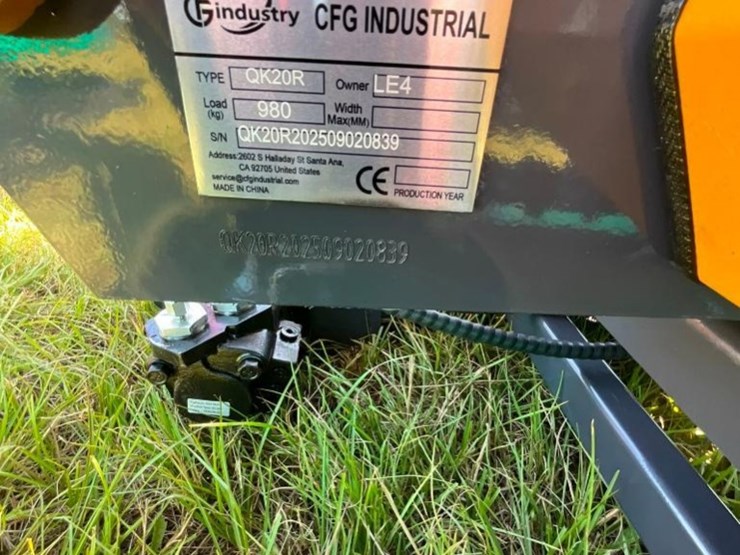 unused-cfg-qk20r-mini-excavator-image-10