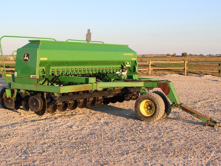 john-deere-1590-image-11
