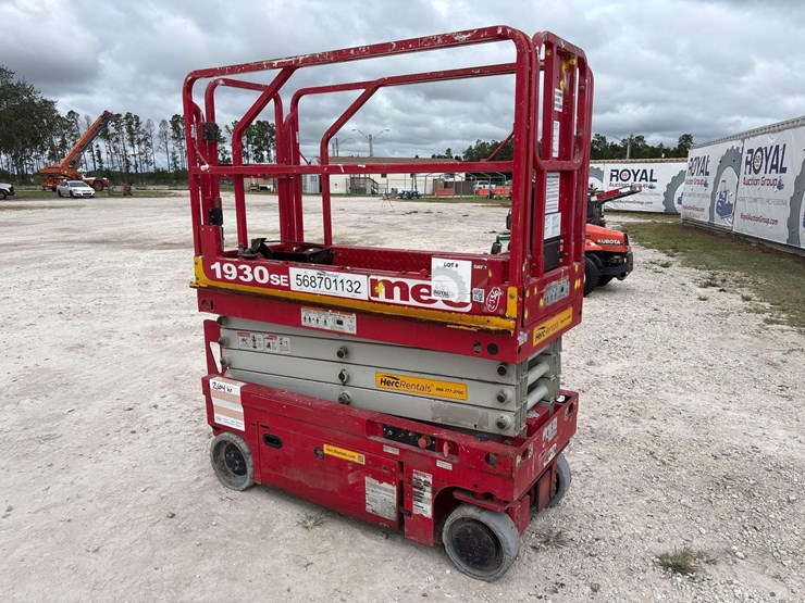 2017-mec-1930se-19ft-scissor-lift-image-4