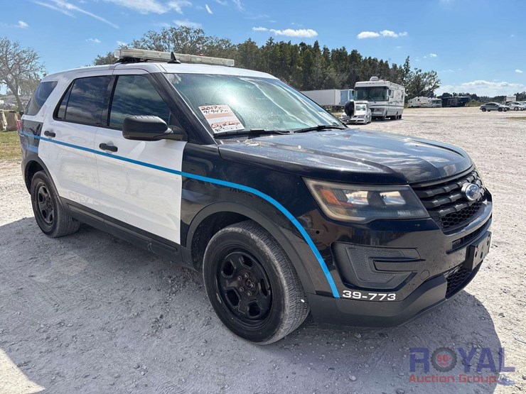2017-ford-explorer-image-2