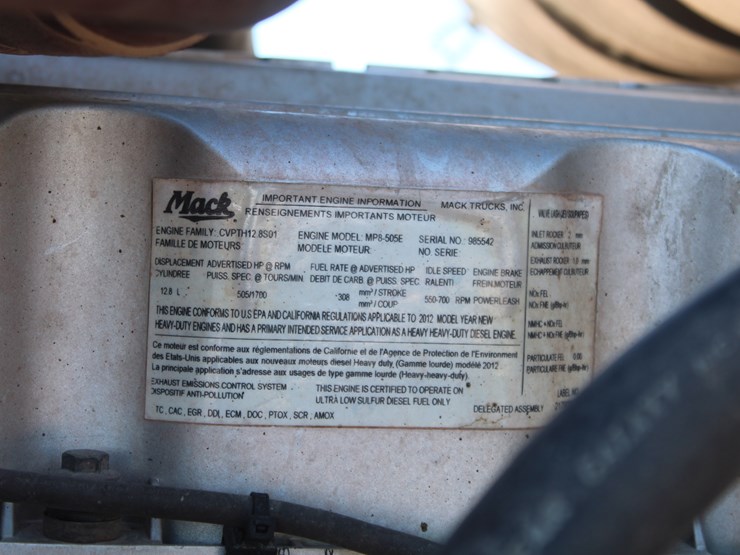 #2045-•-#2045--2013-mack-chu613-semi-tractor-image-39