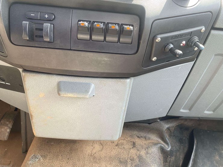 2012-altec-at200a-image-17