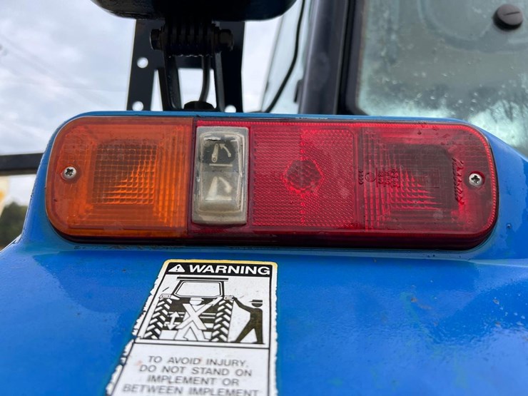 new-holland-tm150-image-16