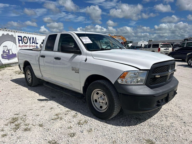 2019-ram-1500-classic-image-2