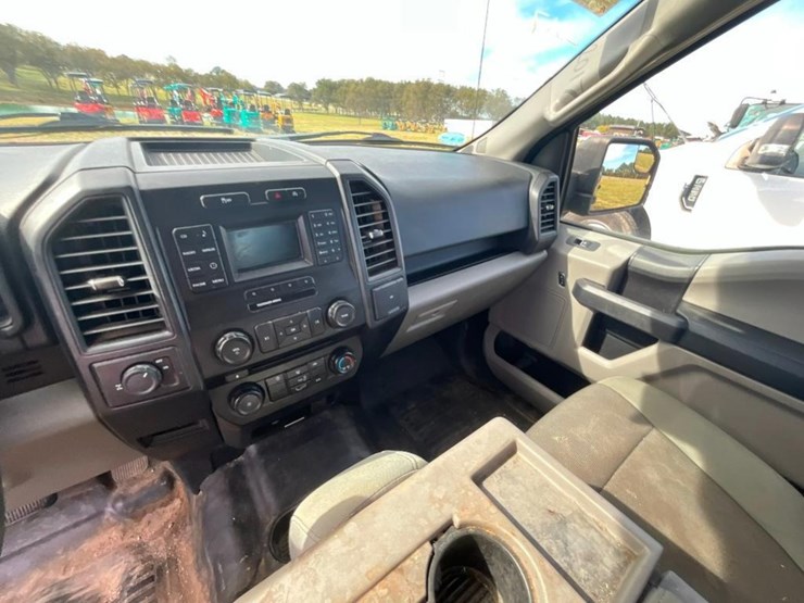 2017-ford-f150-xl-image-17