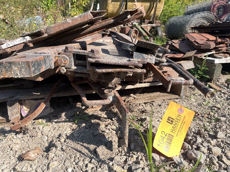 #1042-•-pallet-of-plow-parts-image-6