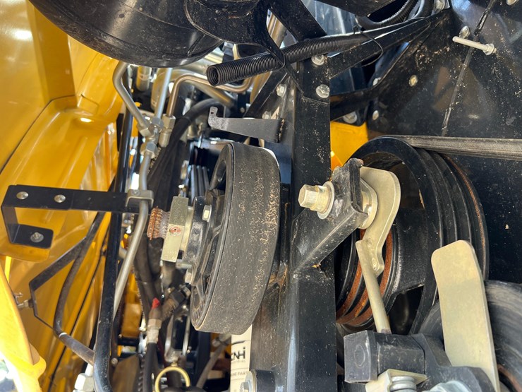 2023-new-holland-cr10.90-image-67