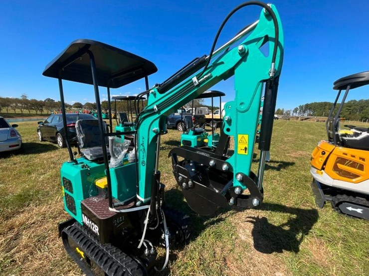 unused-cfg-mh12r-mini-excavator-(bkt,-2-ft-8-in,-image-3