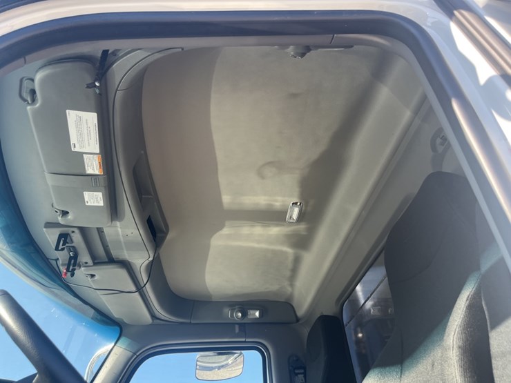 #4709-•-2025-peterbilt-589-tri-axle-dump-truck-image-19