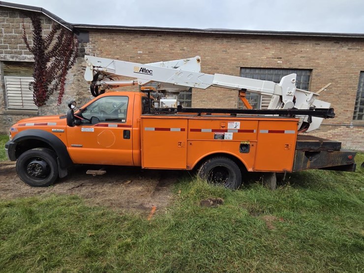 2005-ford-f550-xl-image-2