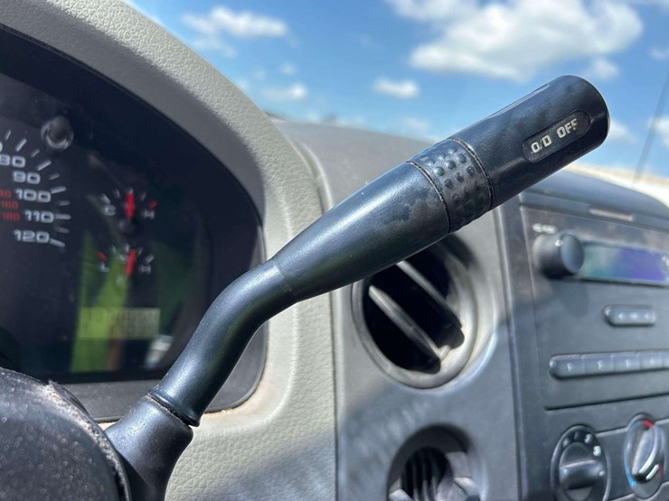 2005-ford-f150-image-17