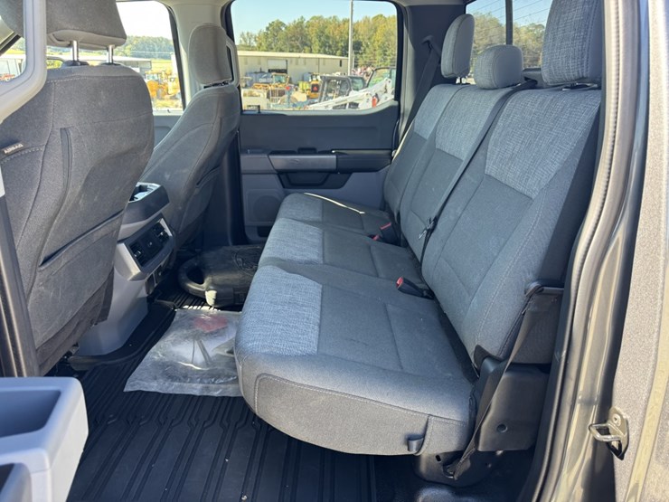 2023-ford-f450-xlt-image-12