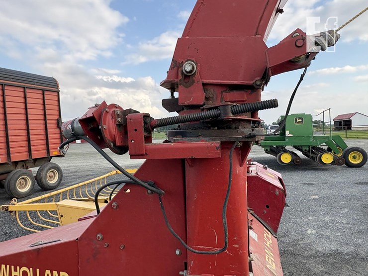 new-holland-900-image-24