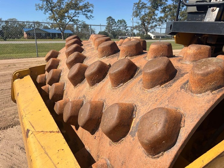 caterpillar-cp44-image-9