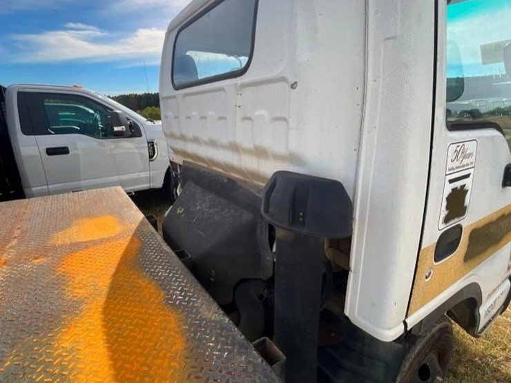 1997-isuzu-cab-&-chassis-image-18