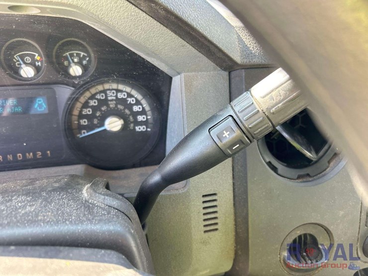 2011-ford-f350-image-15