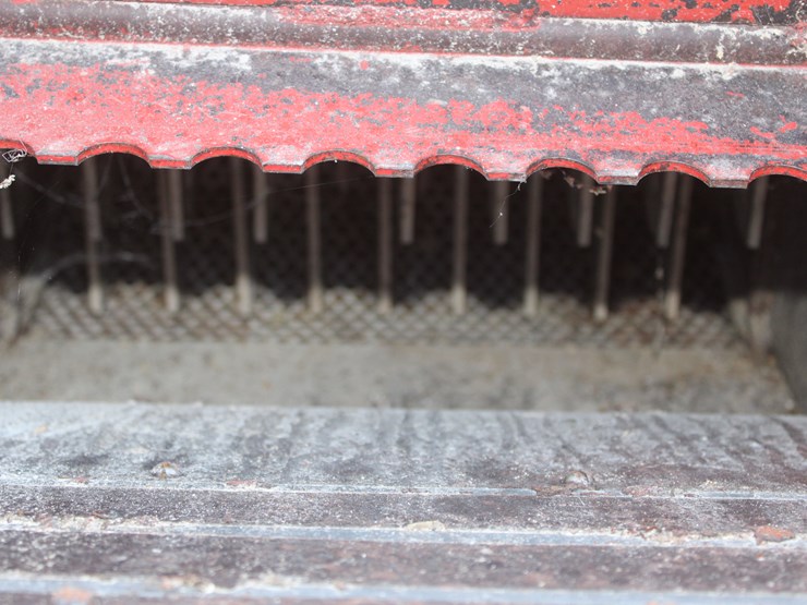 international-1250-image-26