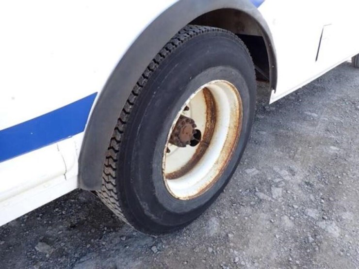 2012-freightliner-mt55-image-49