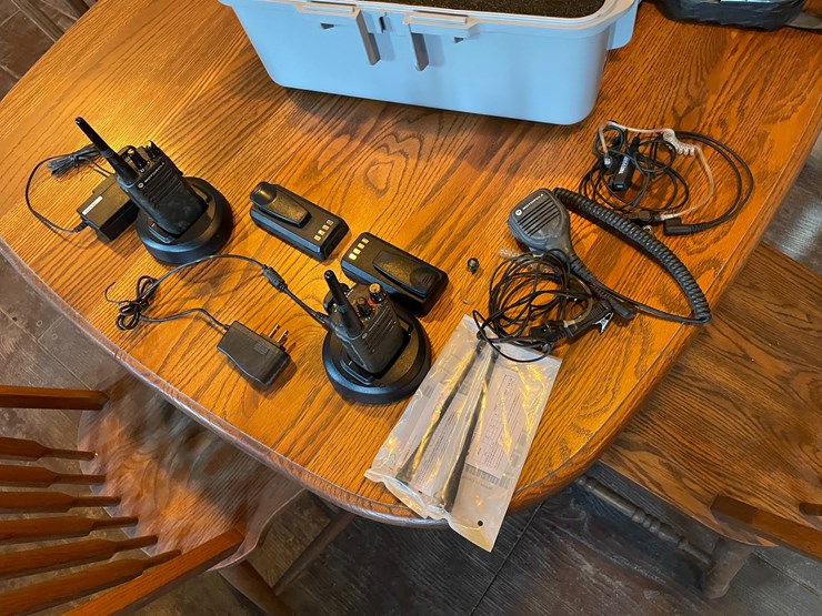 #1045-•-(2)-motorola-2-way-radios-image-1