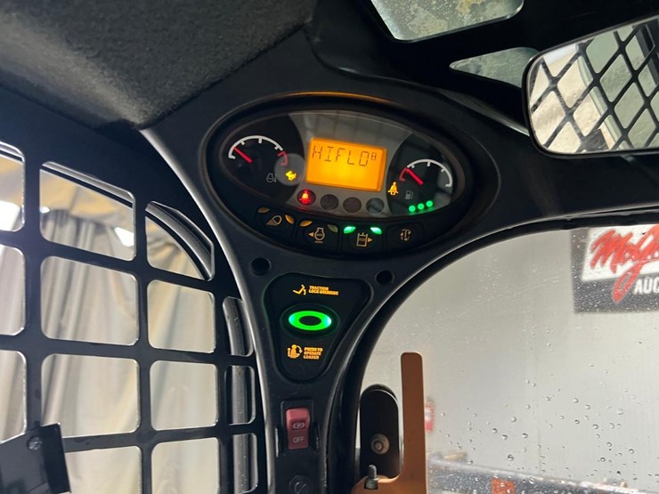 2019-bobcat-t770-image-27