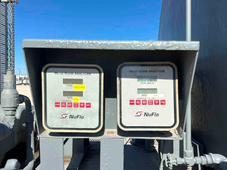 2014-peterbilt-337-image-6