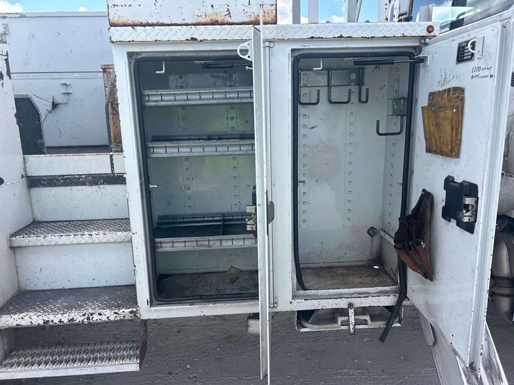 2016-freightliner-m2-106-altec-am50-50ft-bucket-truck-image-34