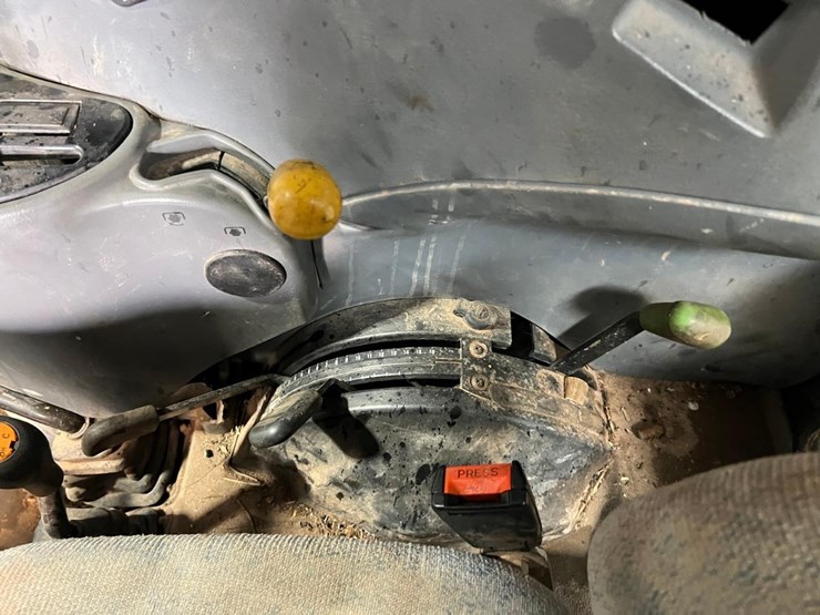 new-holland-tn60da-image-25