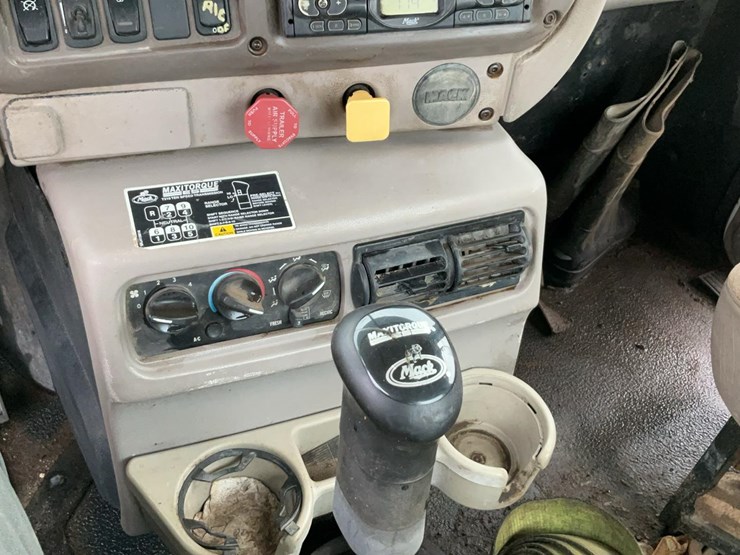 2004-mack-chn613-image-29