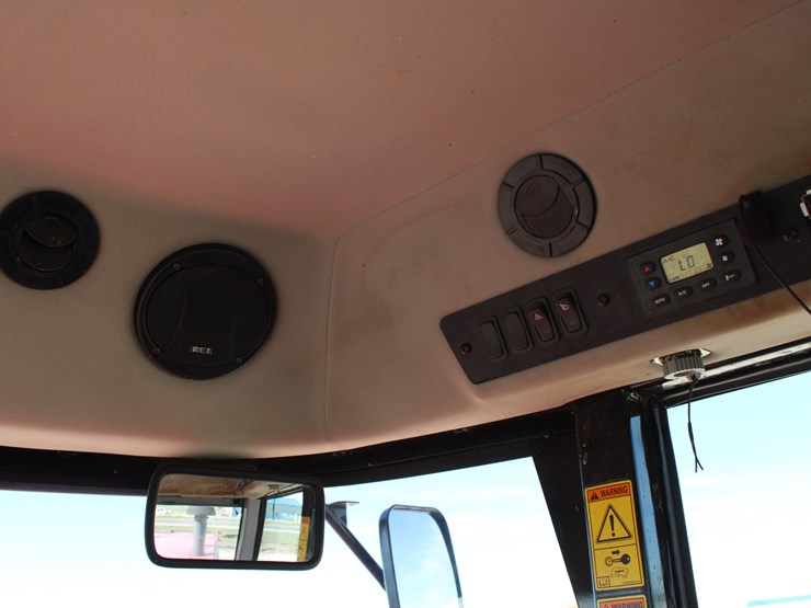 #2065-•-#2065---mf-hesston-wr-9770-swather-image-99