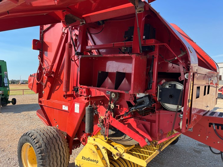 new-holland-br7090-image-10