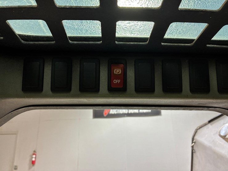 bobcat-t140-image-26