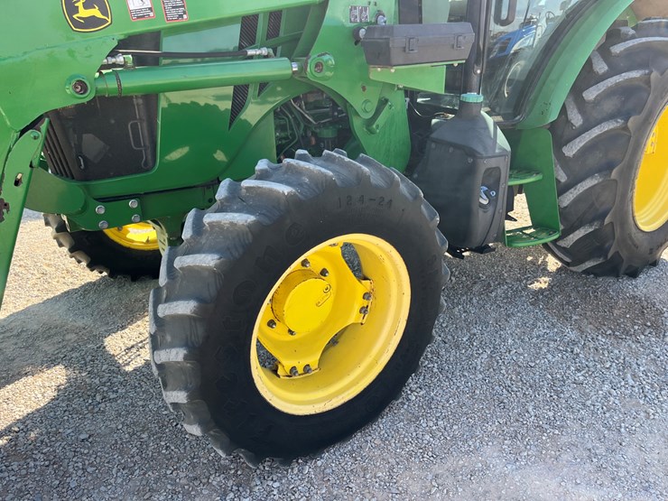 2016-john-deere-5100e-image-2