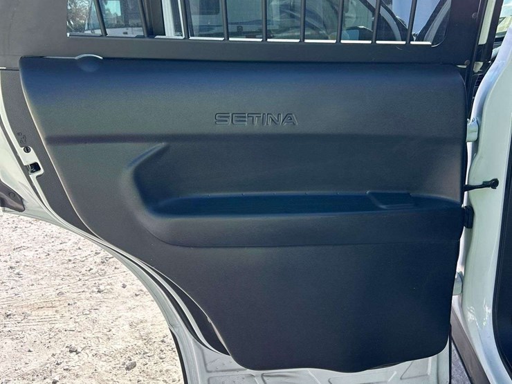 2018-ford-explorer-image-19