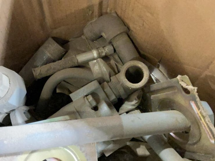 #167-•-hydraulic-motors-and-assorted-parts-image-11