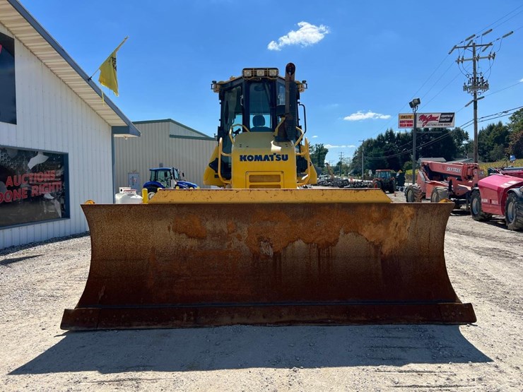 2016-komatsu-d61px-24-image-8