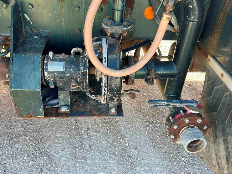 kenworth-t800b-image-10