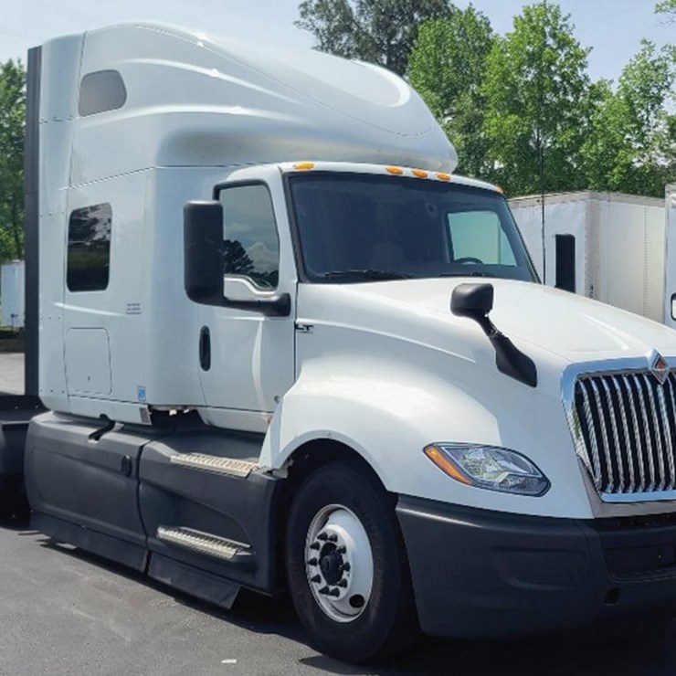 2022 INTERNATIONAL LT