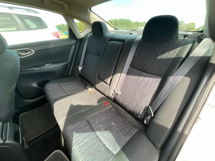 2019-nissan-sentra-(at,-miles-read-124131,-image-16