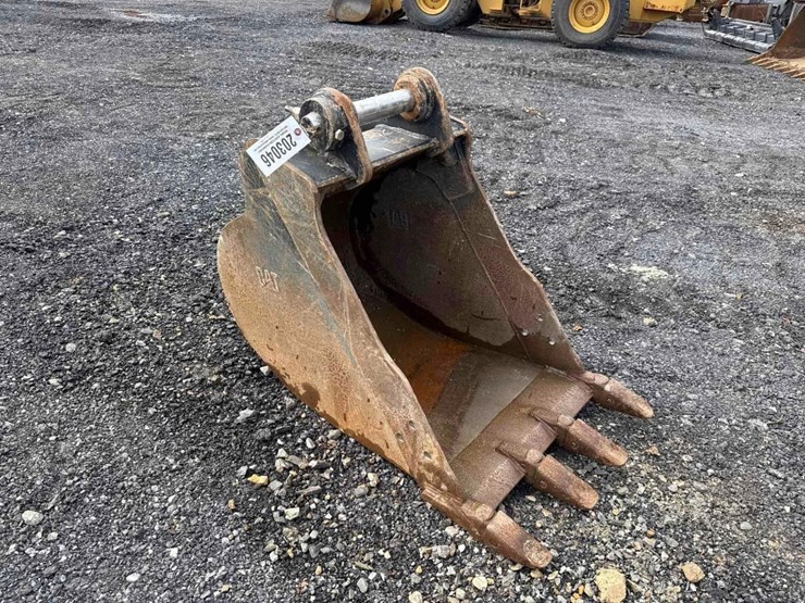 caterpillar-22"-pin-on-bucket-image-4