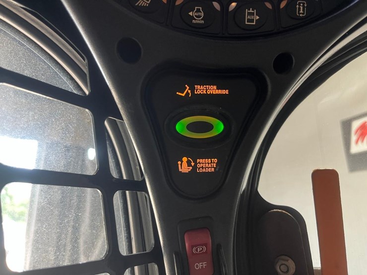 2023-bobcat-s650-image-19