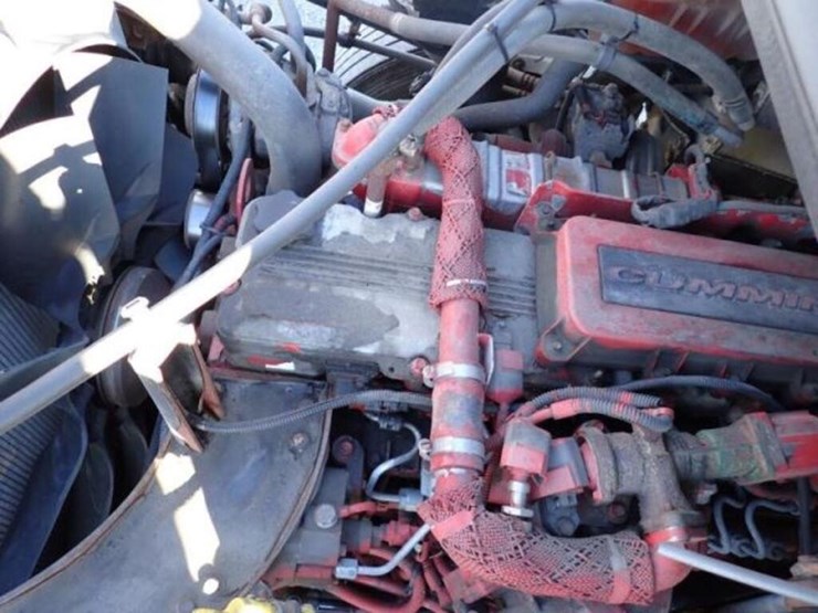 2014-freightliner-business-class-m2-106-image-28