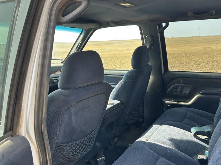 1996-chevrolet-3500-image-18