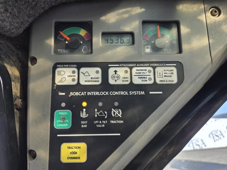 2003-bobcat-s160-image-43