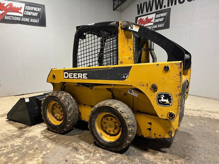 john-deere-317-image-3