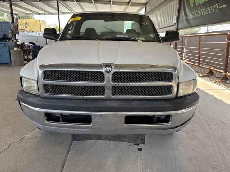 2001-dodge-ram-2500-image-3