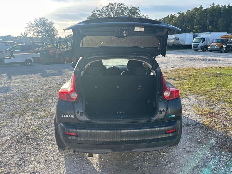 2013-nissan-juke-image-18