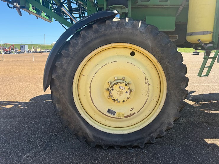 john-deere-4710-image-71